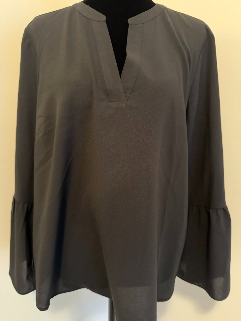 J Crew Womens size L knit blouse like new true black
